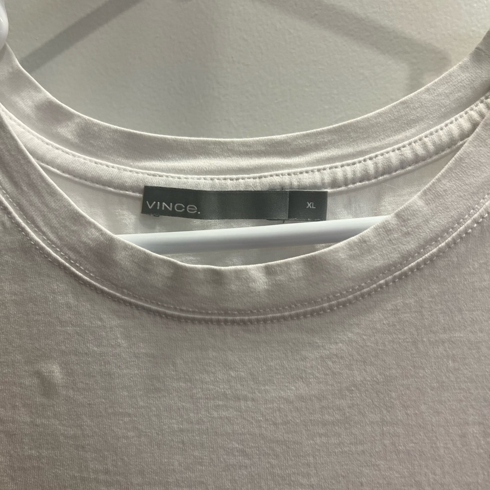 Vince t shirt size xl